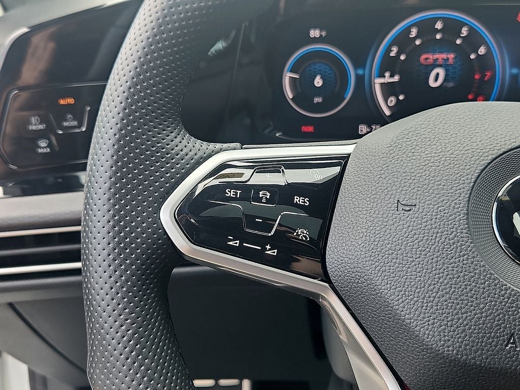2023 Volkswagen Golf GTI Autobahn